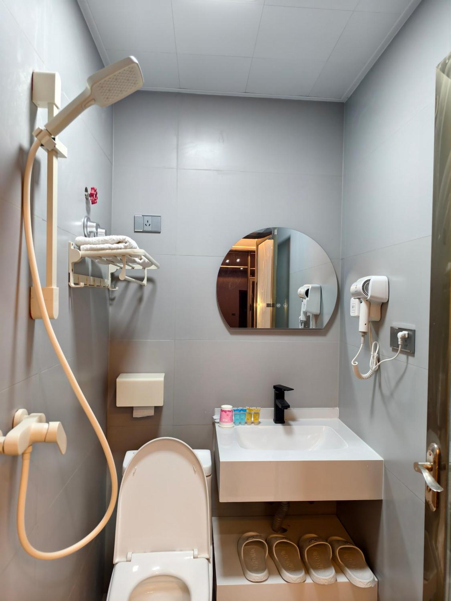 Huashan International Youth Hostel Huayin المظهر الخارجي الصورة